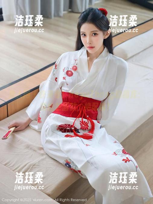 秀人网-HeyuZhang 秀人网 - 快来看!HeyuZhang的图库:黑丝加幽默,绝配哦!