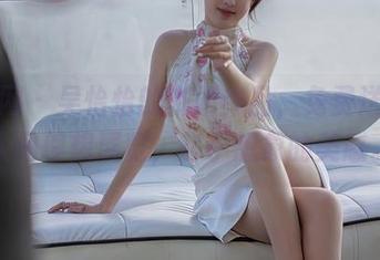 秀人网 - 吴怡怡的御姐作品,免费送上,人间理想展览,超乎想象的美感。
