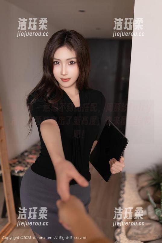 秀人网-周慕汐fairy 秀人网 - 意想不到的搭配,周慕汐fairy把黑丝西装穿出了新高度,快来原图探险吧!