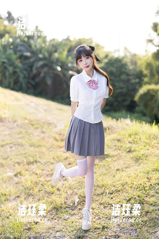 秀人网-奶芙乔乔 秀人网 - 精美合集:奶芙乔乔睡衣时刻的原图,像个梦一样