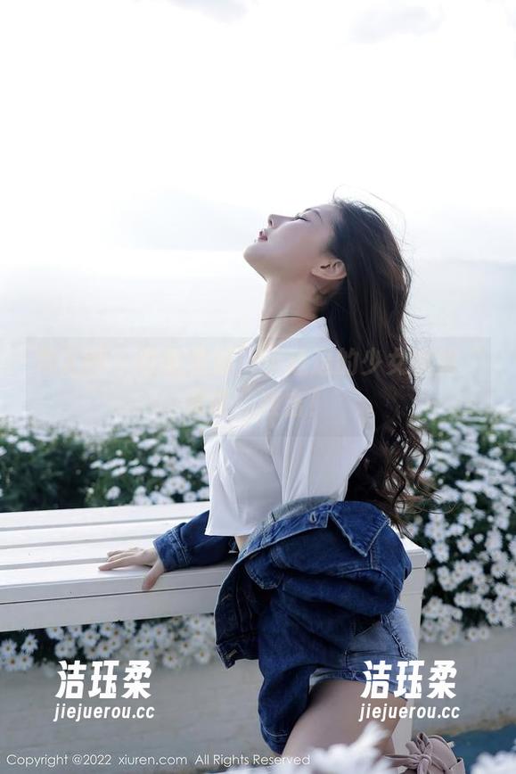 秀人网-小逗逗 秀人网 - 原图来袭!小逗逗的少女瞬间“呆萌”攻击!