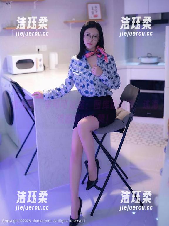 秀人网-李可可 秀人网 - 李可可泳装:图库最新款,连海浪都想给个赞!