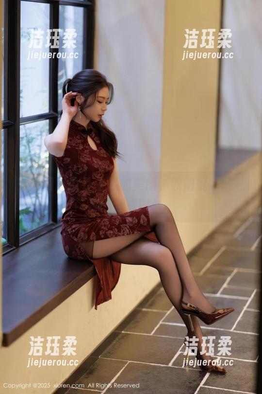 秀人网-欧阳妮娜娜 秀人网 - 女仆主题的美图,欧阳妮娜娜私藏的分享时刻。