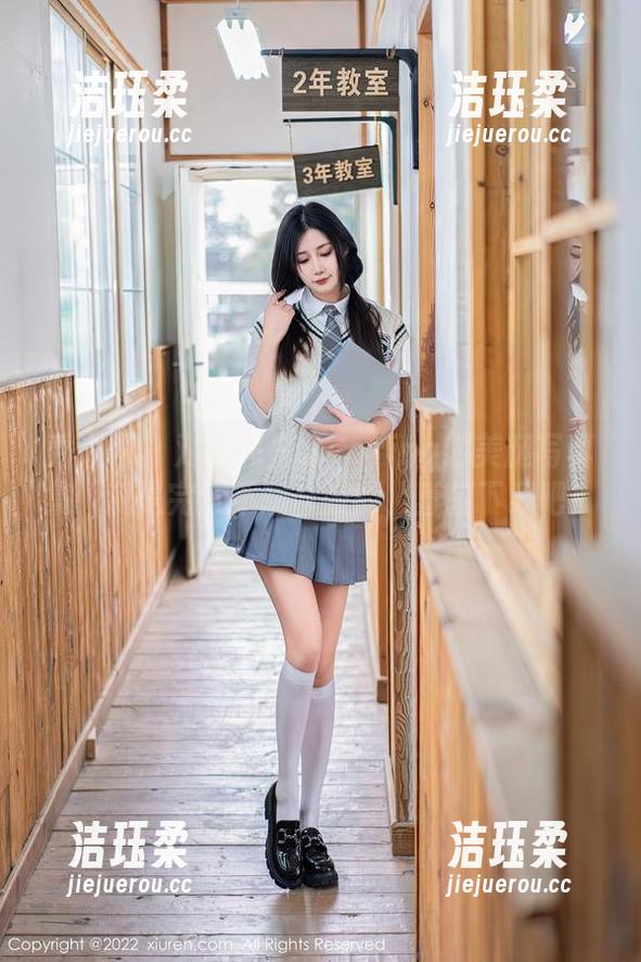 秀人网-绮里嘉Carina 秀人网 - 对着绮里嘉Carina的美腿写真集,我是完全不想合眼的,直接下载吧!