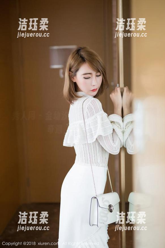 秀人网-金幼汐Vivian 秀人网 - 金幼汐Vivian,天台上的高清奇遇,在线期待中!