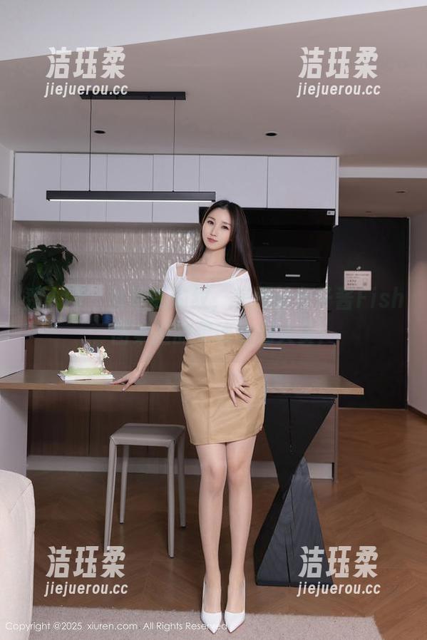 秀人网-鱼子酱Fish 秀人网 - 性感的豹纹,美丽的鱼子酱Fish,图集里的灵魂戏剧大赏!
