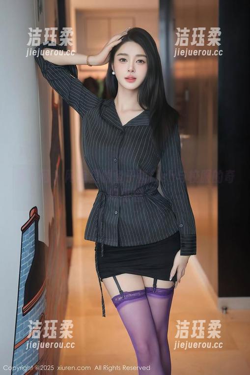 秀人网-鱼子酱fish 秀人网 - 网盘里的鱼子酱fish与校服的奇幻旅程