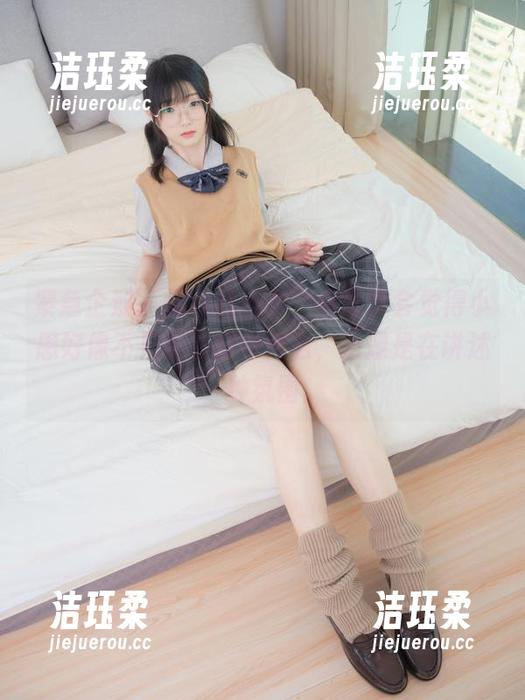 紧急企划-小恩 紧急企划 - 厚白丝合集,你肯定会觉得小恩好像不只是在穿着什么,更像是在讲述一种氛围。