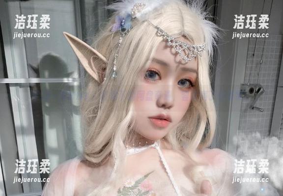 芊川一笑MNK 芊川一笑MNK:红裙下的网盘奇遇,容量满了也要笑!