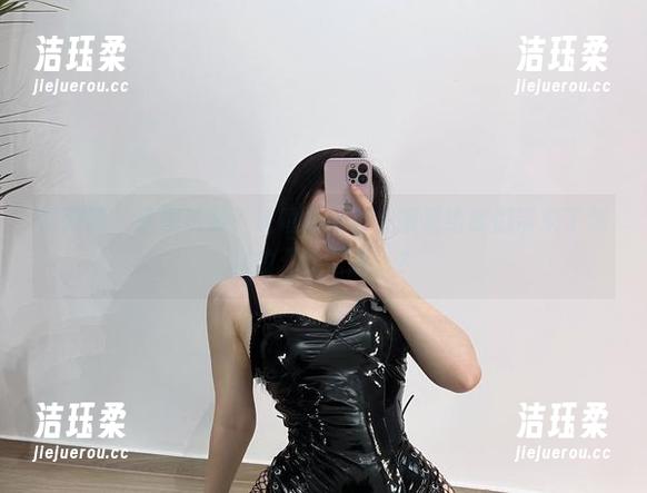 铁锤姐姐 微密圈 - 原图没藏,铁锤姐姐在校服里给我们带来了怎样的“回忆杀”?
