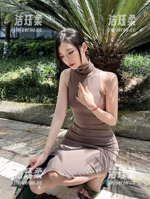 陈妮妮UNI 微密圈 - 那一刻,运动与放松交织——陈妮妮UNI的写真集,细节闪烁着别样的美感