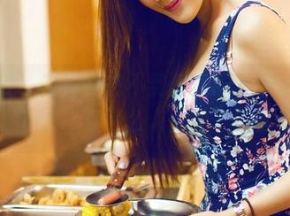 青豆客 - 你绝对想不到Akiki朱若慕的免费图集里,有这么“无辜”的套装!