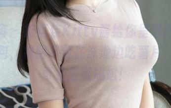 青豆客 - 施忆佳Kitty酱给你呈现高清泳池图包,提醒不要在泳池边吃薯片,崴脚可是会很尴尬!